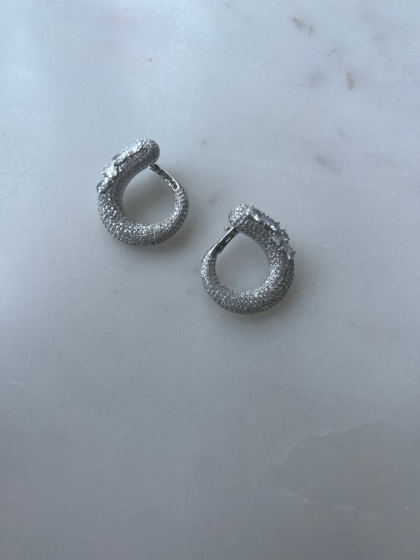 C shaped Cluster Studs