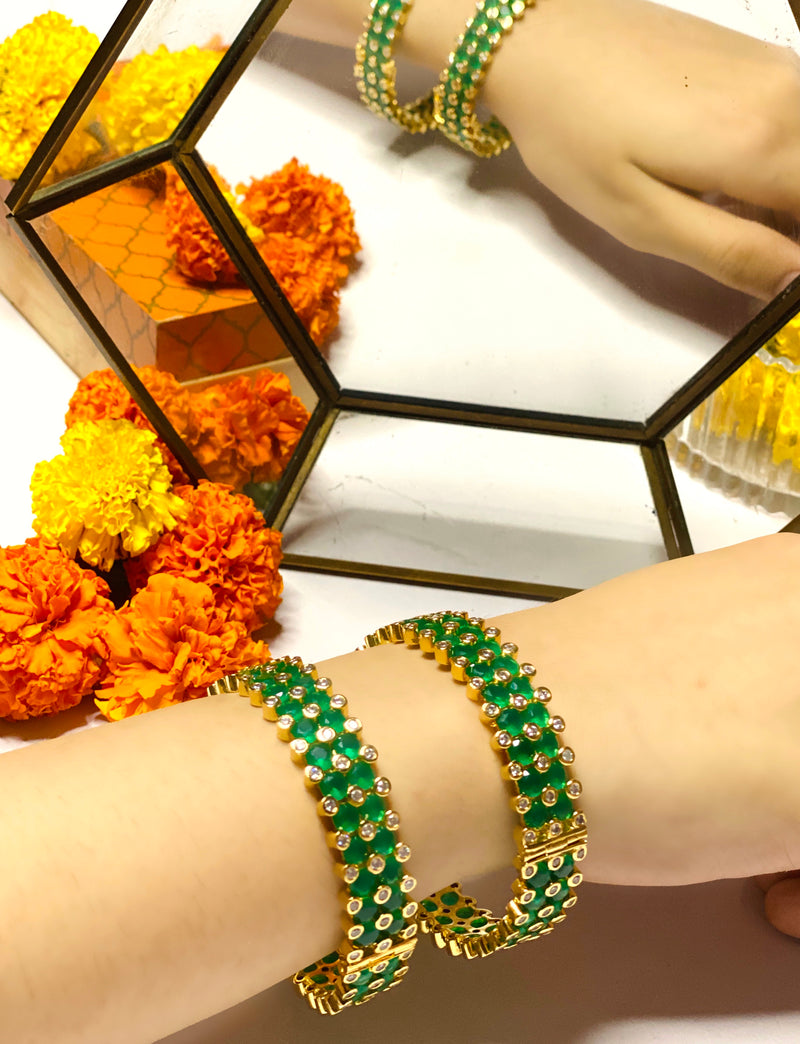 Color stone 2 line bangle - Emerald